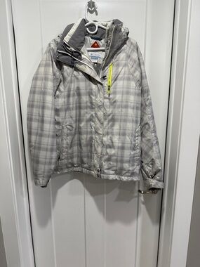 Columbia Light Gray Plaid Hooded Puffer Jacket